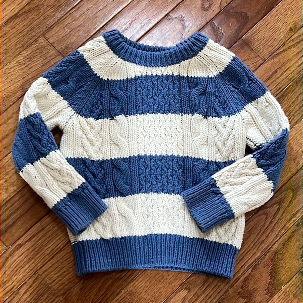 Boy’s 3 years baby gap thick chunky blue & cream Fisherman’s knit cable sweater